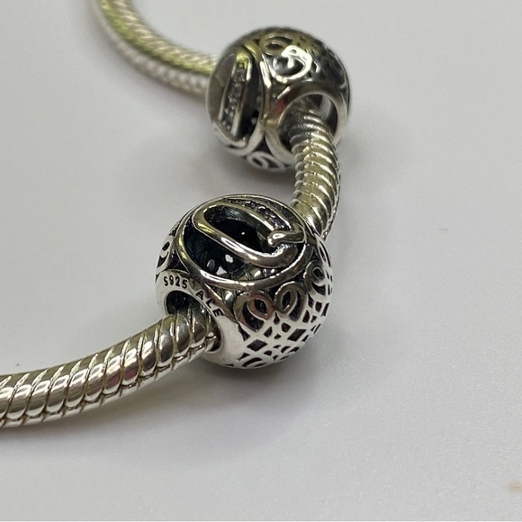 Sterling Silver Vintage Letter Q Charm - Picture 4 of 10